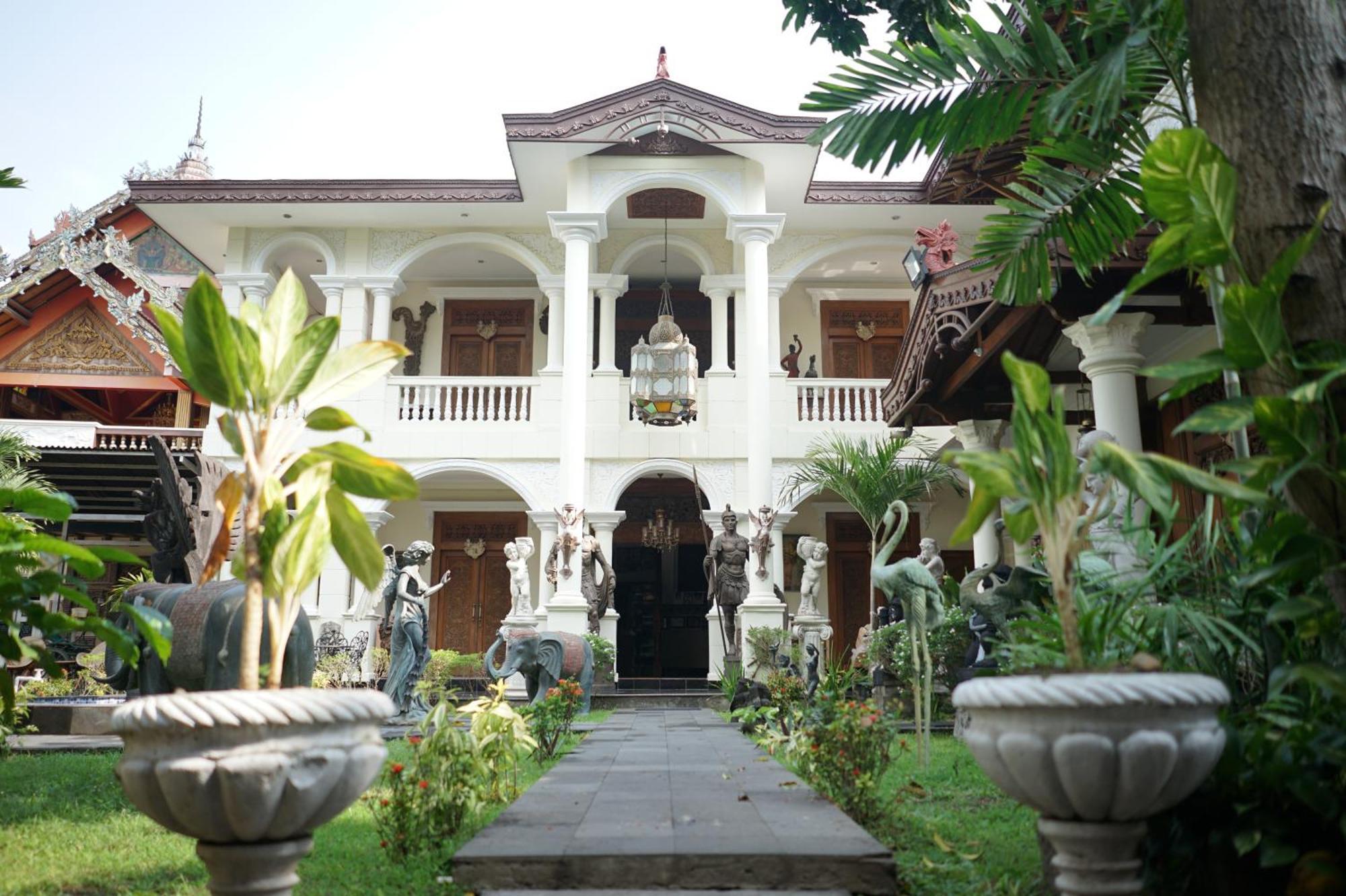 Rumah Pesik Art & Heritage Hotel Gondowulung Kültér fotó