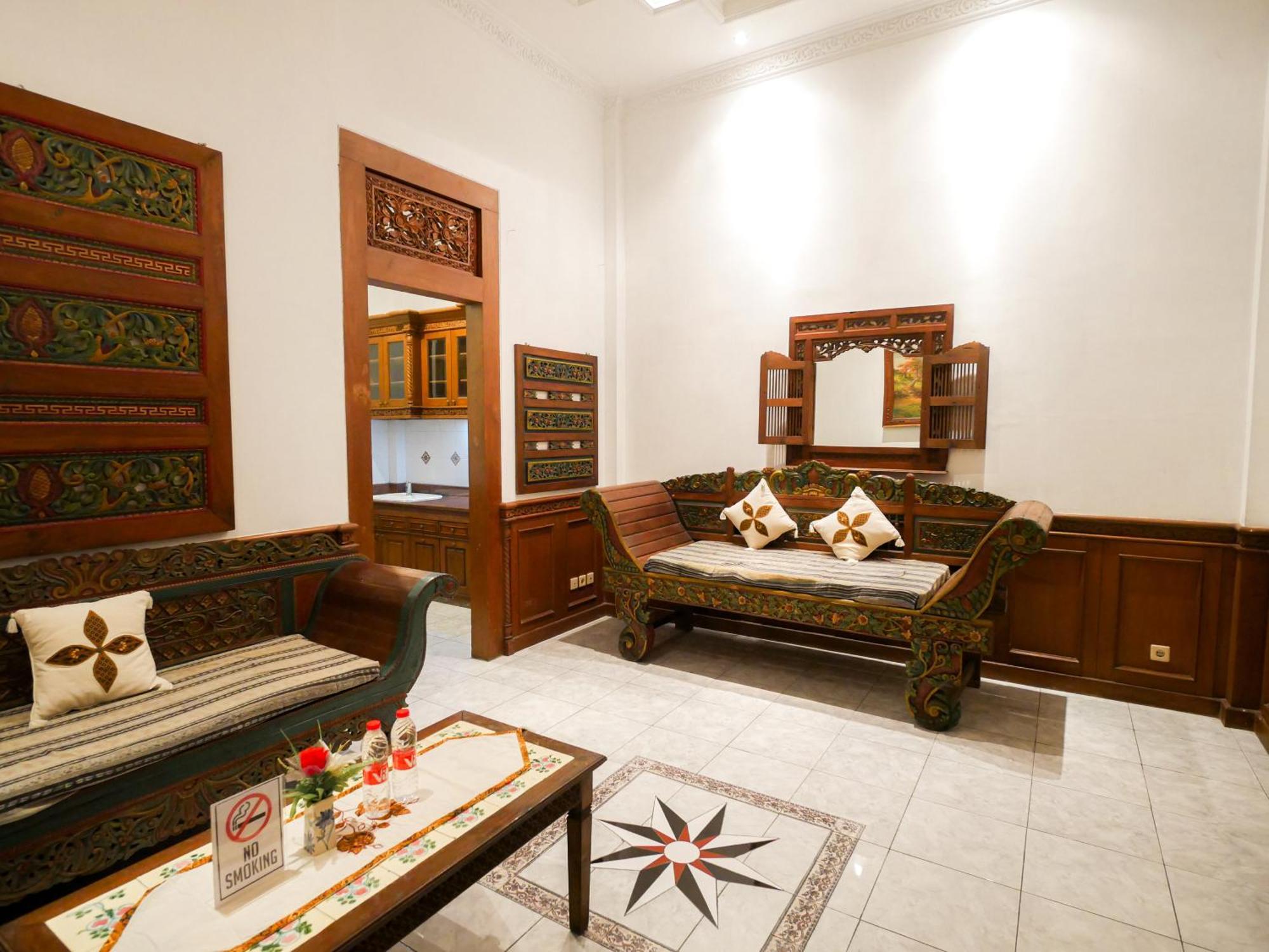 Rumah Pesik Art & Heritage Hotel Gondowulung Kültér fotó